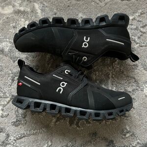 On Cloud 5 Womens Running Shoes Size 6.5